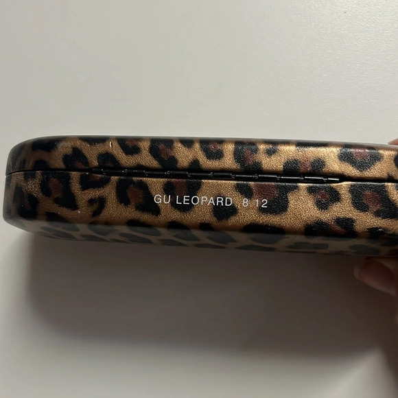 3 for $13 Imperfect Guess leopard print hard cover glasses case - Picture 3 of 8